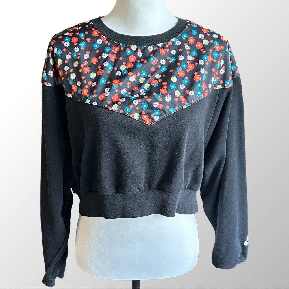 Nike Sweatshirt Women's Medium Black with‎ Multi Color Floral Print Cropped